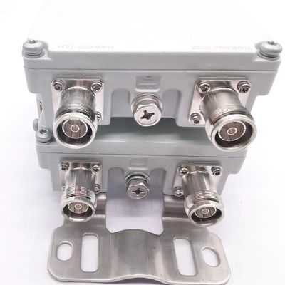 Combinador de PIM bajo de doble banda 617-2690MHz 3300-3800MHz 4.3-10-F DIN-F Rojo IP65 en interiores y exteriores