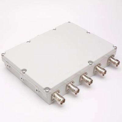 Combinador de RF de baja frecuencia PIM de cuatro bandas 1710-2700MHz con paquete de conectores DIN-F 4.3-10-F