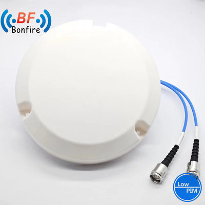 20 dBi doble polarizado 2X2 MIMO Panel de parche de recubrimiento 5,8 GHz Antenna para 698-4000MHz