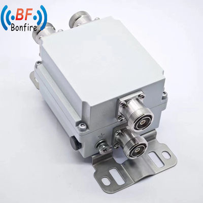 Interfaz IP65 para interiores y exteriores 4.3-10 F / DIN-F / DIN F Combinador de RF Quadplexer 2300-2700MHz