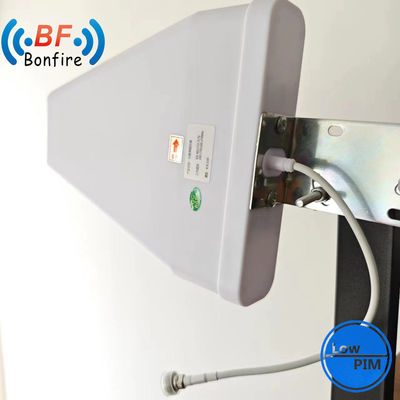 Antenna Omni Indoor de banda ancha 698-4000MHz 3G/4G/GSM/LTE Blanco con N conector femenino