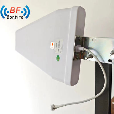 Antenna de interior 698-4000MHz 2/3/5dBi para capacidad de amplificación de refuerzo de señal 4G 5G