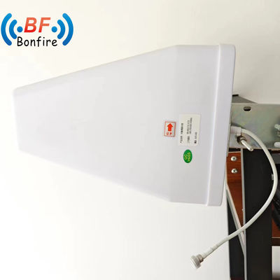 Antenna de interior 698-4000MHz 2/3/5dBi para capacidad de amplificación de refuerzo de señal 4G 5G