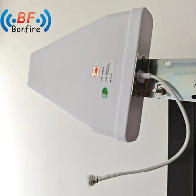 Antenna de hongo compacta para la amplificación de la señal RF de 698-4000 MHz en entornos interiores