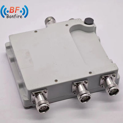 Combinador triplexador de tres bandas N 4.3-10 Conector DIN para Ibs/Das Entrega general del proyecto