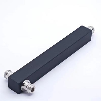 Tamaño del paquete 22.00cm * 7.00cm * 4.00cm Alta potencia N-F IP65 698-3800MHz Divididor de 2 vías