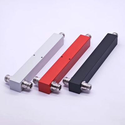 Tamaño del paquete 22.00cm * 7.00cm * 4.00cm Alta potencia N-F IP65 698-3800MHz Divididor de 2 vías