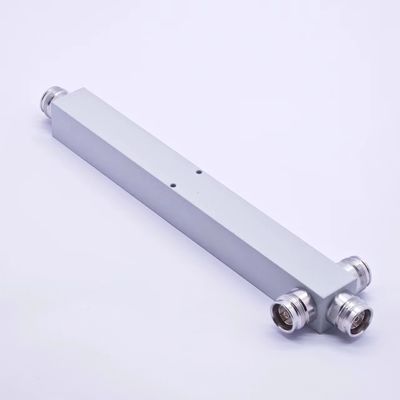 698-4200MHz Pim-160dbc 3 Way Power Splitter con conector de tipo N Véase la tabla de datos de abajo