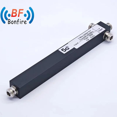 Tamaño del paquete 22.00cm * 7.00cm * 4.00cm Dividor de potencia de 3 vías N Femenino 617-4000MHz
