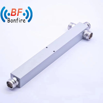 617-4000MHz 3 Way N Femenino IP67 Divididor de energía para el sistema de radio Interfaz N-F