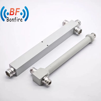 Conector NF de 2 vías negro 2400-6000MHz en diseño personalizado