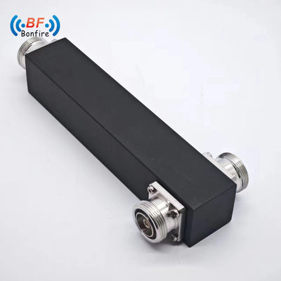 500W Divididor de potencia de dos vías 5000-6000MHz -155dBc 4.3-10 Femenino IP65 Color gris personalizado