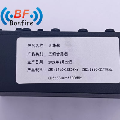 HLQ-XXXXX Combinador de tres bandas 1710-1880 1920-2170 3300-3700MHz con 4.3-10-F DIN-F N-F