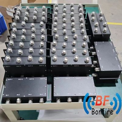 4.3-10-F/DIN-F/N-F VHF 698-3800MHz Combinador de acoplamiento híbrido 3dB N Femenino Tipo 4 en 4