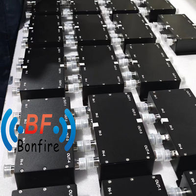 DQ-XXXXXX 698-4000MHz banda ancha RF 4X4 Combinador híbrido Matriz acoplador híbrido Negro Rojo