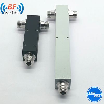698-4000MHz 300 N Conector de tipo femenino de 2 vías con cavidad redonda