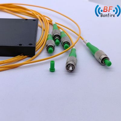 1*4 PLC splitter de modo único 0,500 kg con tamaño de paquete 25,00cm * 20,00cm * 10,00cm