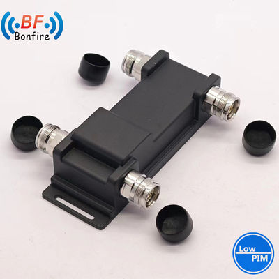 Combinador híbrido 2X2 IP65 698-3800MHz para interiores y exteriores con bajo Pim -160dbc 2 en 2
