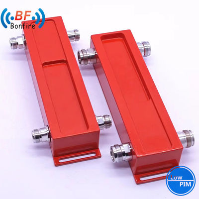 4.3-10-F/DIN-F/N-F Interfaz 698-3800MHz 2 en 2 de salida de acoplador híbrido de RF para el SII