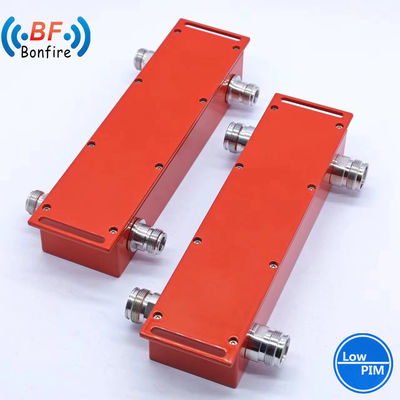 4.3-10-F/DIN-F/N-F Interfaz 698-3800MHz 2 en 2 de salida de acoplador híbrido de RF para el SII