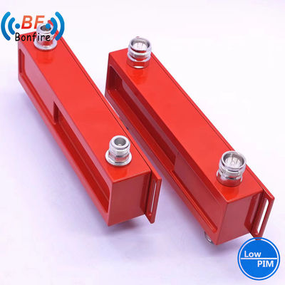 4.3-10-F/DIN-F/N-F Interfaz 698-3800MHz 2 en 2 de salida de acoplador híbrido de RF para el SII