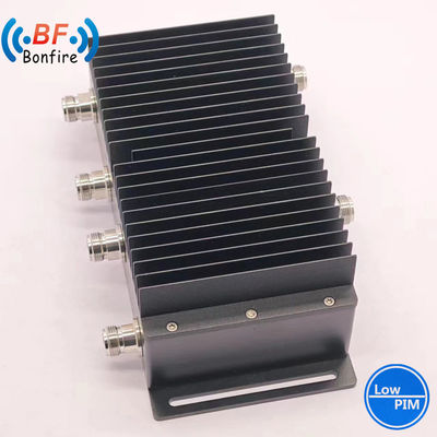 Gris 698-3800MHz VHF 4 en 2 fuera RF acoplador híbrido / combinador para la entrega general del proyecto