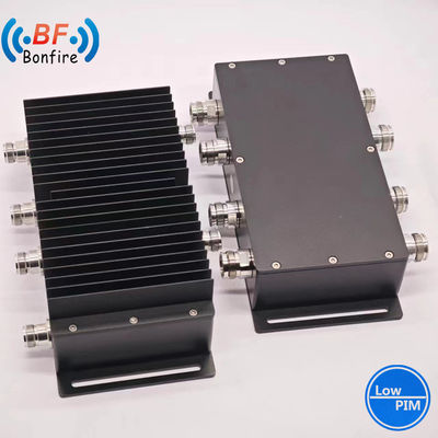 Gris 698-3800MHz VHF 4 en 2 fuera RF acoplador híbrido / combinador para la entrega general del proyecto