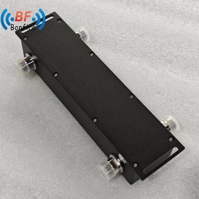IP65 Calificado 2in 2out 5g 698-3800MHz Combinador de acoplamiento híbrido de RF N-Femino Interior / Exterior