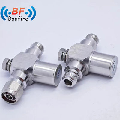 4.3-10 Protector contra sobretensiones de conector masculino para interfaz N-F y amplio rango de frecuencia