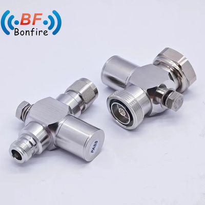 4.3-10 Protector contra sobretensiones de conector masculino para interfaz N-F y amplio rango de frecuencia