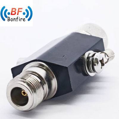 Dispositivo de protección contra sobretensiones para interiores y exteriores IP65 698-3800MHz RF 3G SMA N-M a N-F