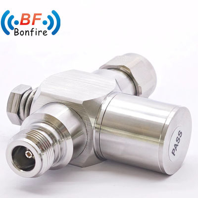 4.3-10 Protector de sobretensiones de RF de mujer a hombre 698-3800MHz Descarga de tubo de gas con enchufe de conexión cuadrada
