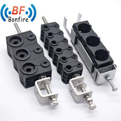 Clamparas de alimentación de fibra de plástico de tres pilas Clamparas de cable para necesidades de producción OEM / ODM