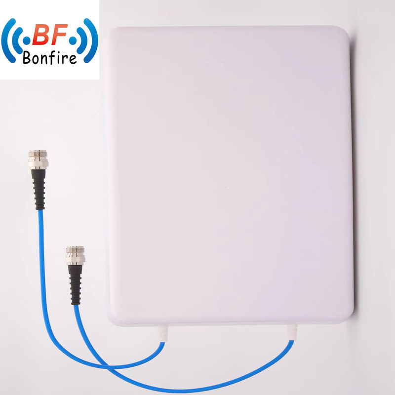 4.3-10-F X2 Tipo de conector MIMO Antenna de panel direccional para uso en interiores 698-4000MHz