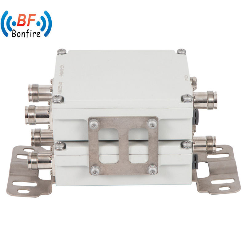 Combinador de PIM bajo de doble banda 617-2690MHz 3300-3800MHz 4.3-10-F DIN-F Rojo IP65 en interiores y exteriores