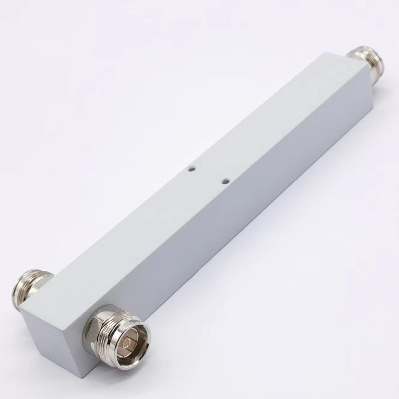 Ultra banda ancha de 2 vías de bajo Pim Reactivo de alta potencia 698-4200MHz 4.3-10f para Ibs/Das