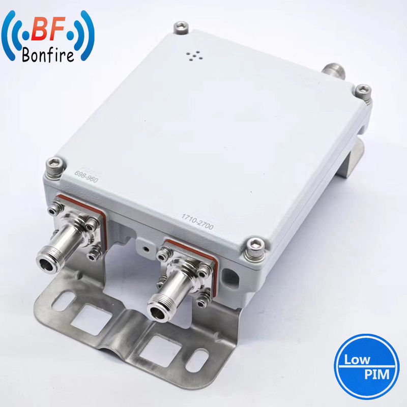 Compacto 4.3-10 F / DIN-F Interfaz RF Triplexer Combinador para la comunicación crítica