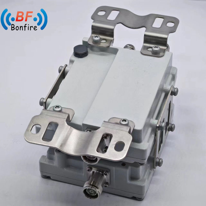 4.3-10 Conector femenino 5g RF Quad Combiner 1710-1880 1920-2170 2300-2400 2500-2700MHz