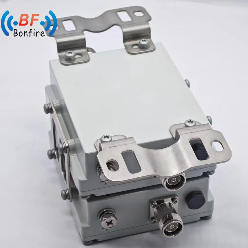 160dbc 300W Diplexer 1710-1880 1920-2170 2300-2400 2500-2700MHz Combinador de cuádruplexores de RF