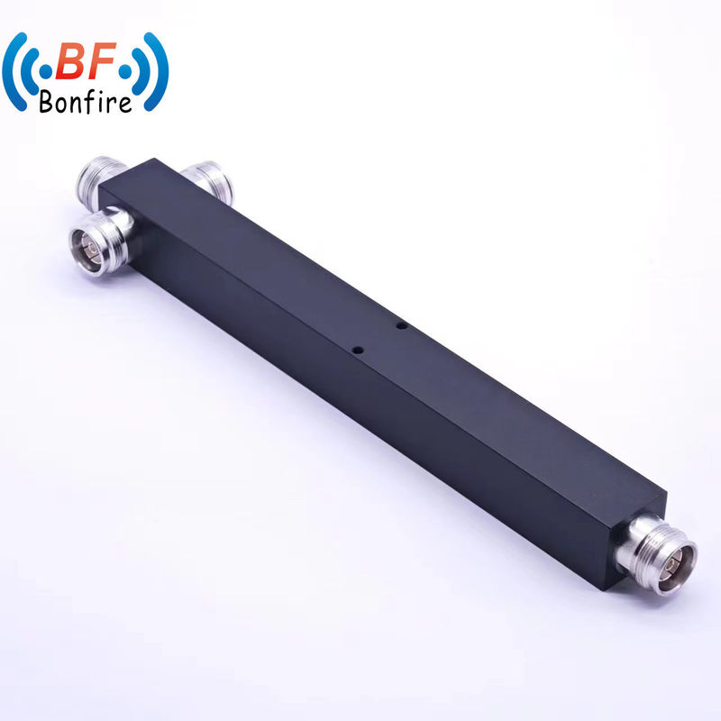 GFQ-0738-X7701 698-4200MHz Divididor de potencia de cavidad de 3 vías con conectores Pim -160dbc 4.3-10