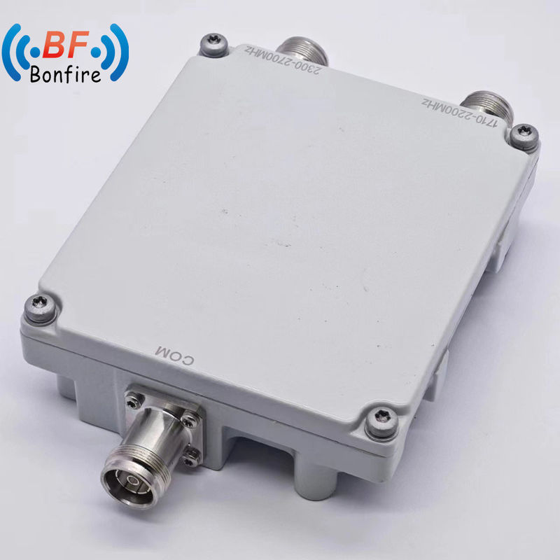 2300-2400 2500-2700MHz Pim bajo -150dbc RF Triplexer con conector N/4.3-10 y interfaz DIN-F