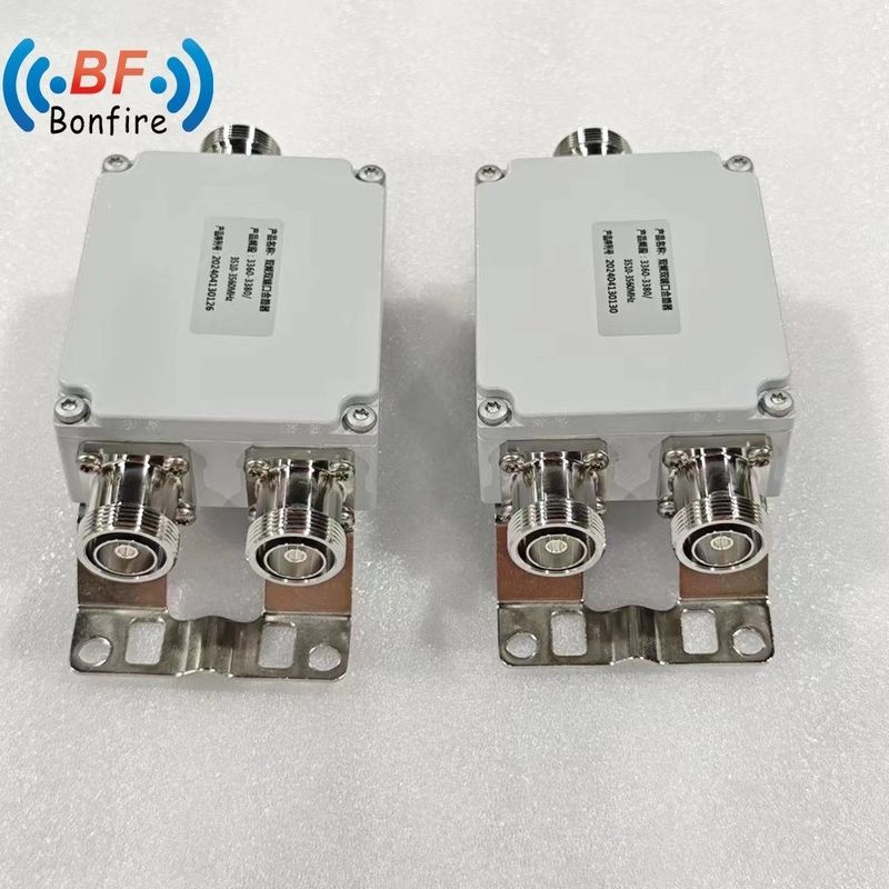 Combinador de banda doble de baja Pim -160dbc 2300-2400 2500-2700MHz con conector femenino DIN