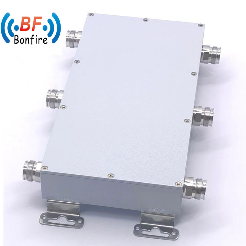 IP65 para interiores y exteriores 3 en 3 para el acoplador híbrido combinado 698-3800MHz 4.3-10-F HCXXXXXXX