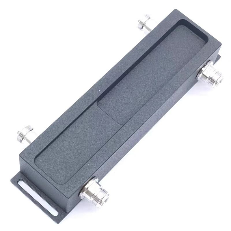 20.00cm * 6.00cm * 3.00cm N-F 698-3800MHz 2 en 2 fuera Combinador híbrido con NF más bajo