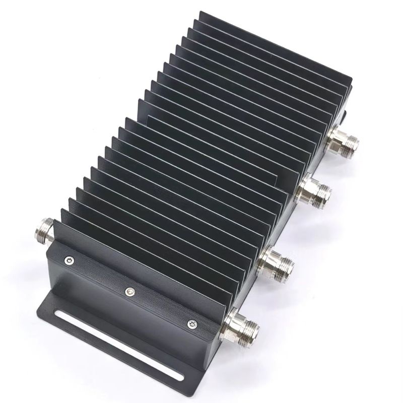 698-3800MHz Baja pérdida de inserción 4 en 1 fuera acoplador híbrido NF RF combinador híbrido Negro