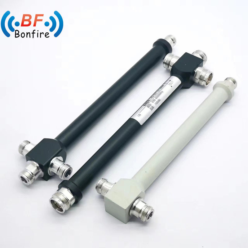 Separadores de potencia de RF de 2 vías negros 698-3800MHz Separadores de energía con conector SMA