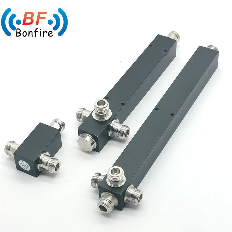 350-3800MHz RF Divididor de potencia pasivo de 4 vías con conector femenino 4.3/10 y clasificación IP65