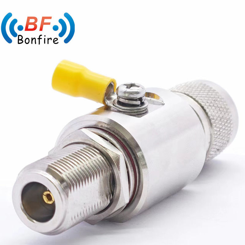 Mujer de UHF a UHF Conector coaxial de mamparo femenino Protector contra sobretensiones para IP65 rojo interior/exterior